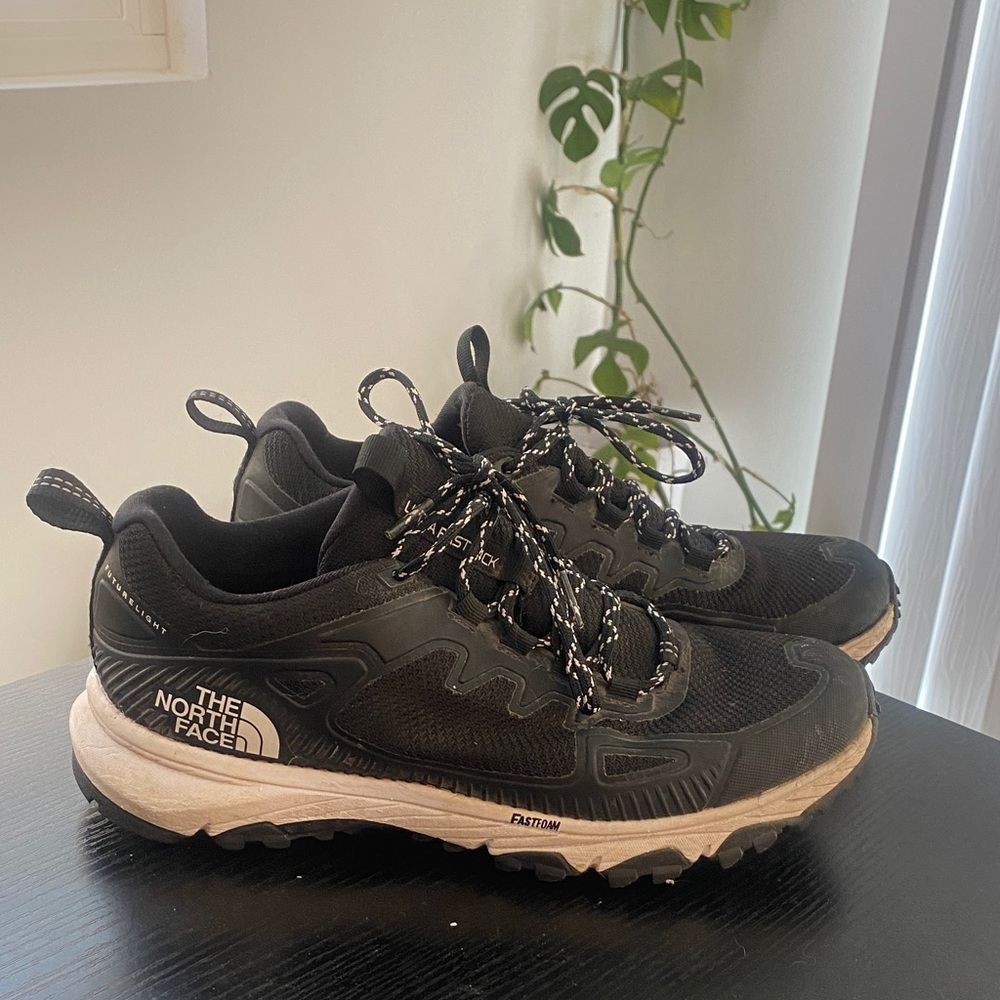 The North Face Women future light fast foam trail runners